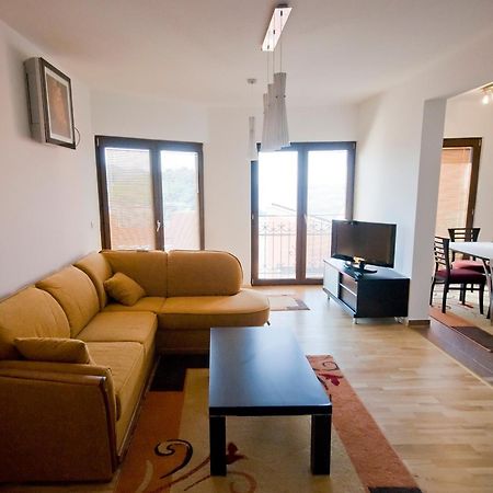Apartments Ivan Petrovac na moru Zimmer foto