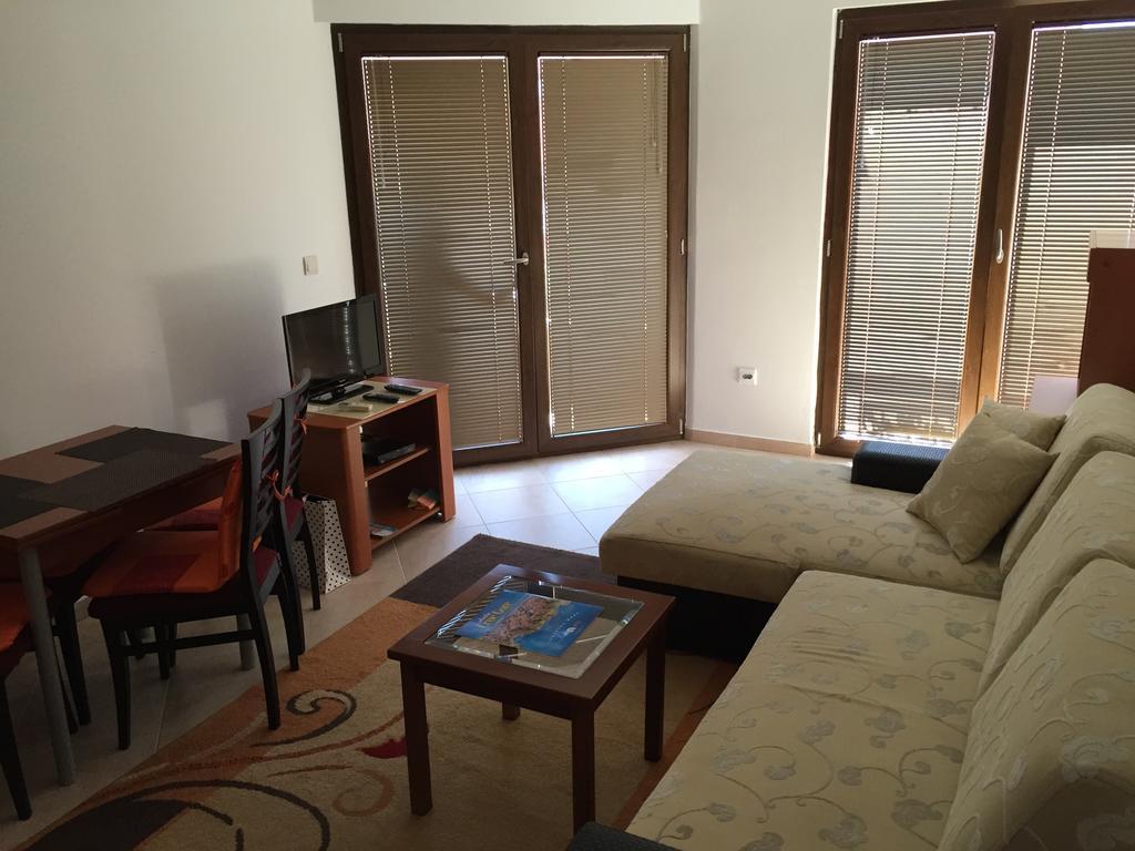 Apartments Ivan Petrovac na moru Zimmer foto